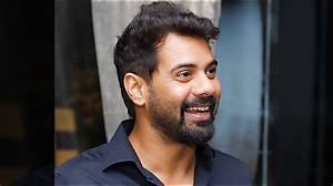 Muzammil Akhtar Shabbir Biography, Age, Height, Wife, Net Worth, Family